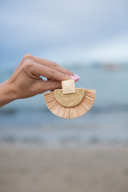 BRINCO VERÃO PALHA BRANCO