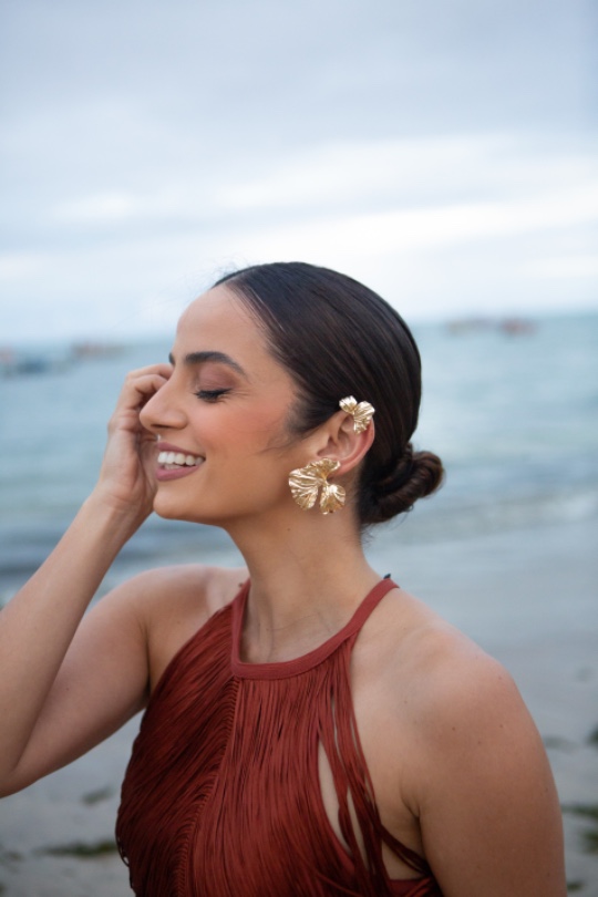 BRINCO EARCUTT DOURADO