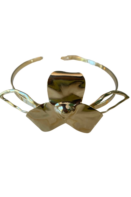COLAR ORQUÍDEA METAL DOURADA 