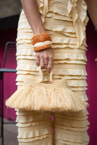 Bracelete resina marrom