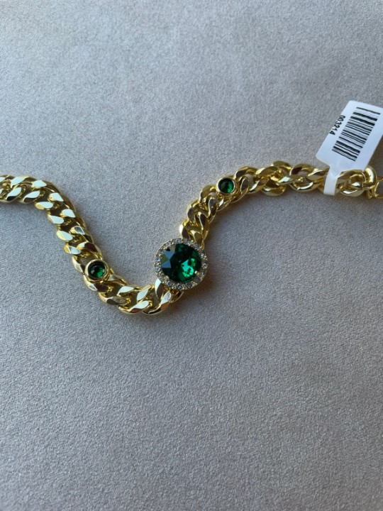 PULSEIRA ENDY COM CHATON VERDE