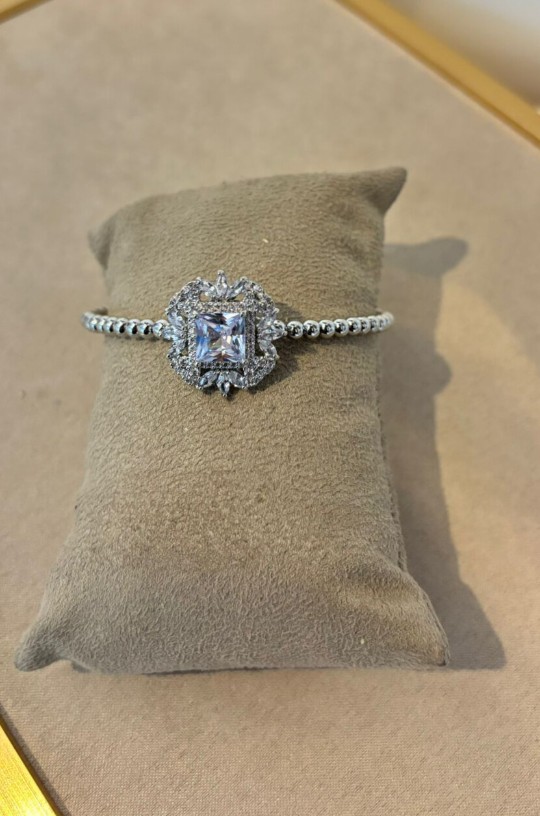 BRACELETES PEDRAS PRATA