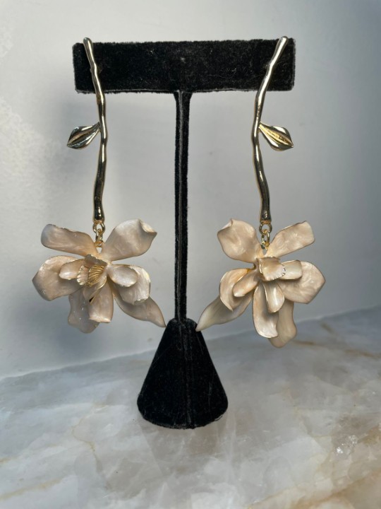 BRINCO FLOR BOHO