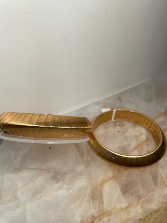 PULSEIRA VIVIAN DOURADO